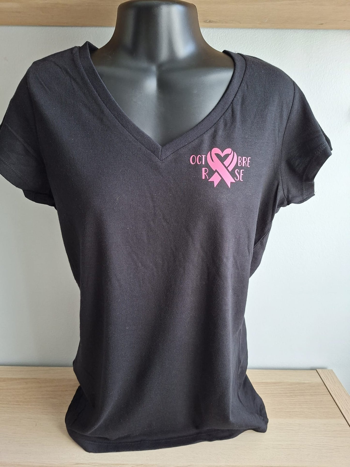 Tee-shirt col V Octobre Rose