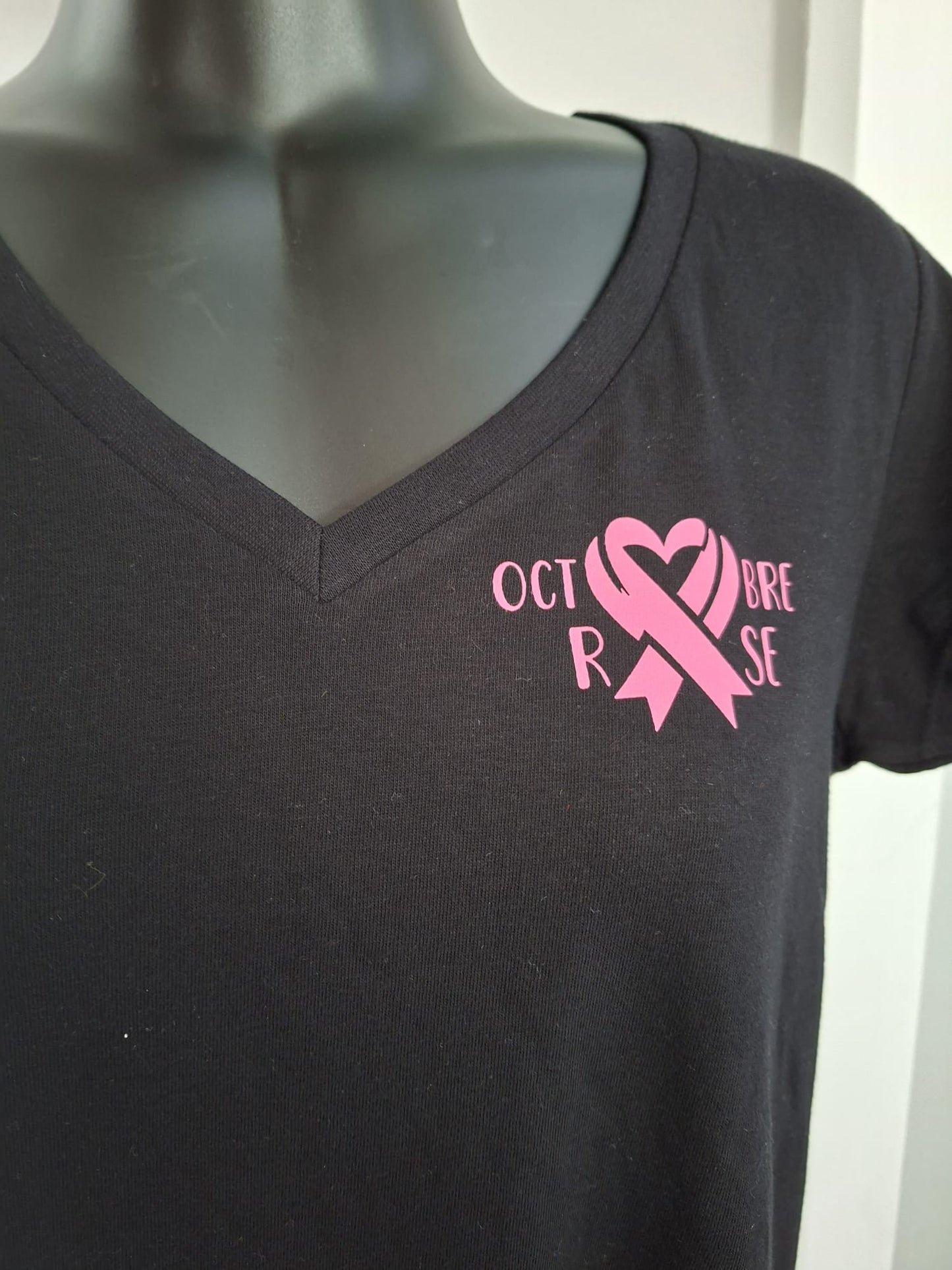 Tee-shirt col V Octobre Rose