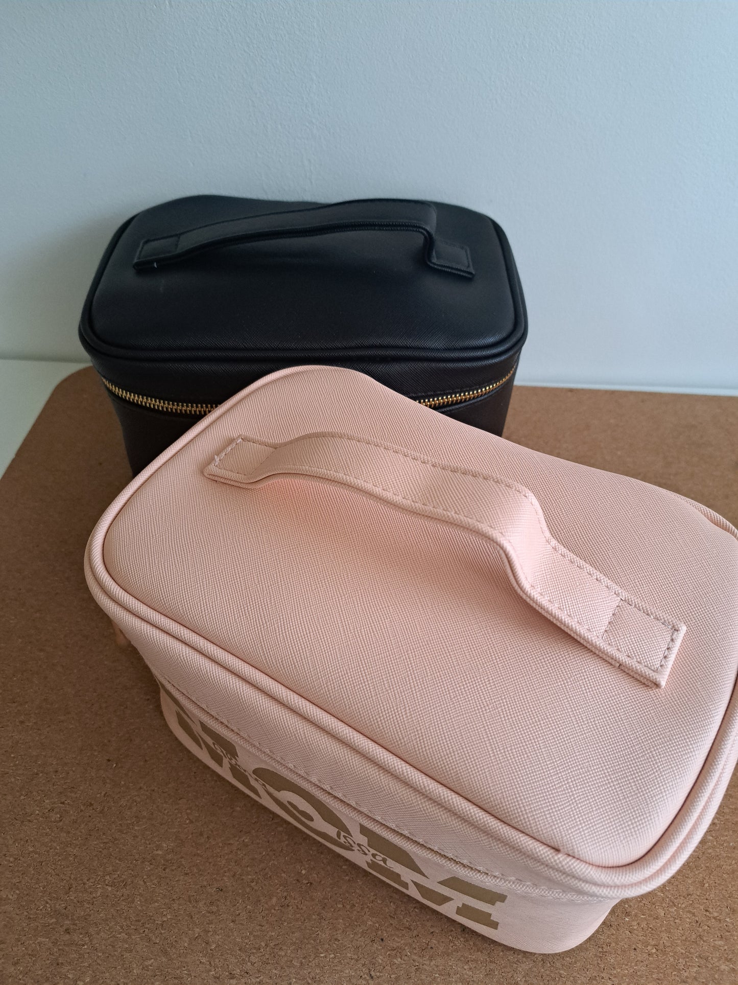 Trousse de toilette imitation cuir à personnaliser